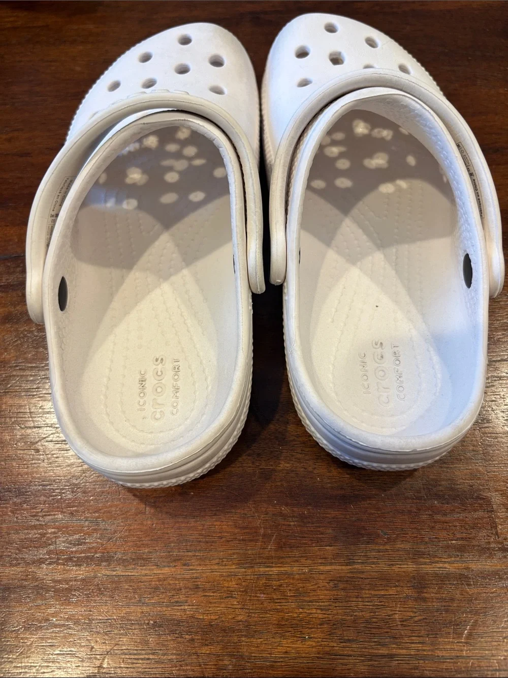 CROCS ventilation holes secure