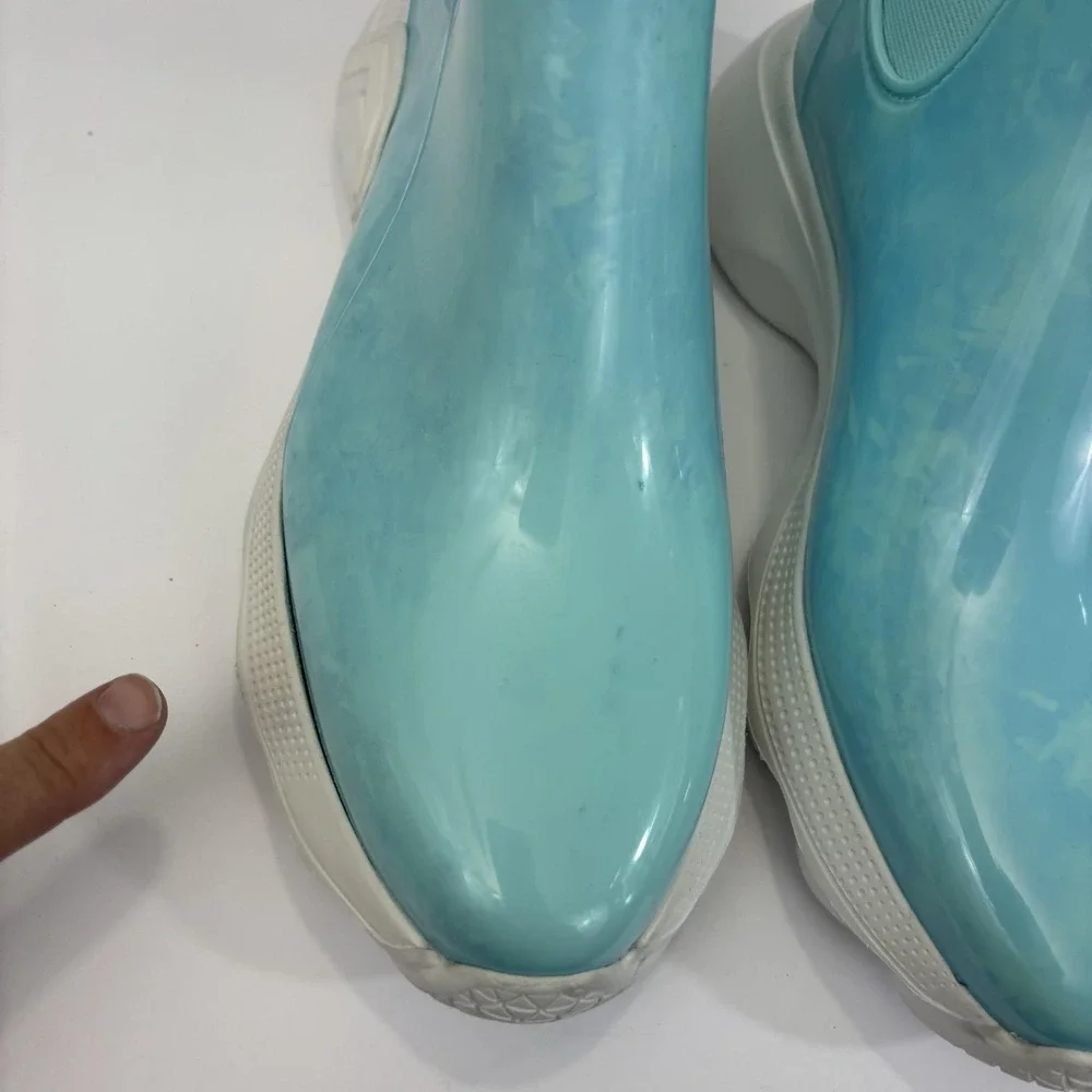 Kenneth Cole New York side turquoise