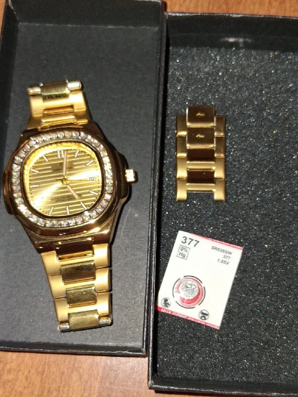 caven denton sleek gold