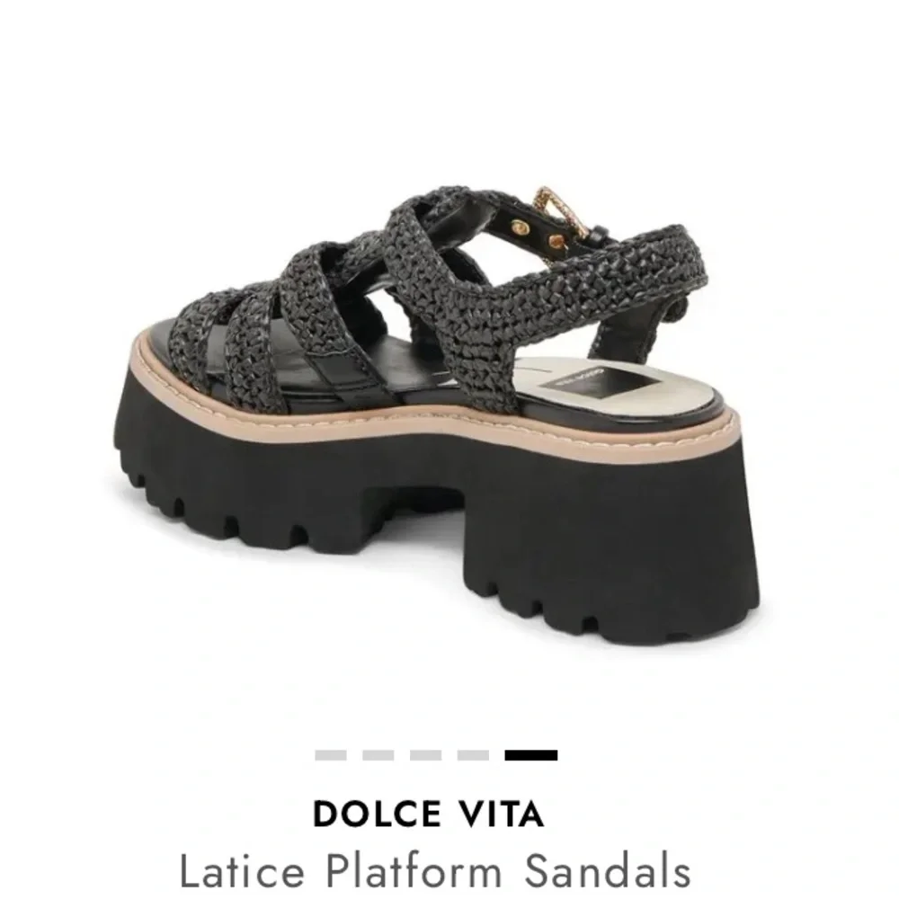 Dolce Vita casual platform