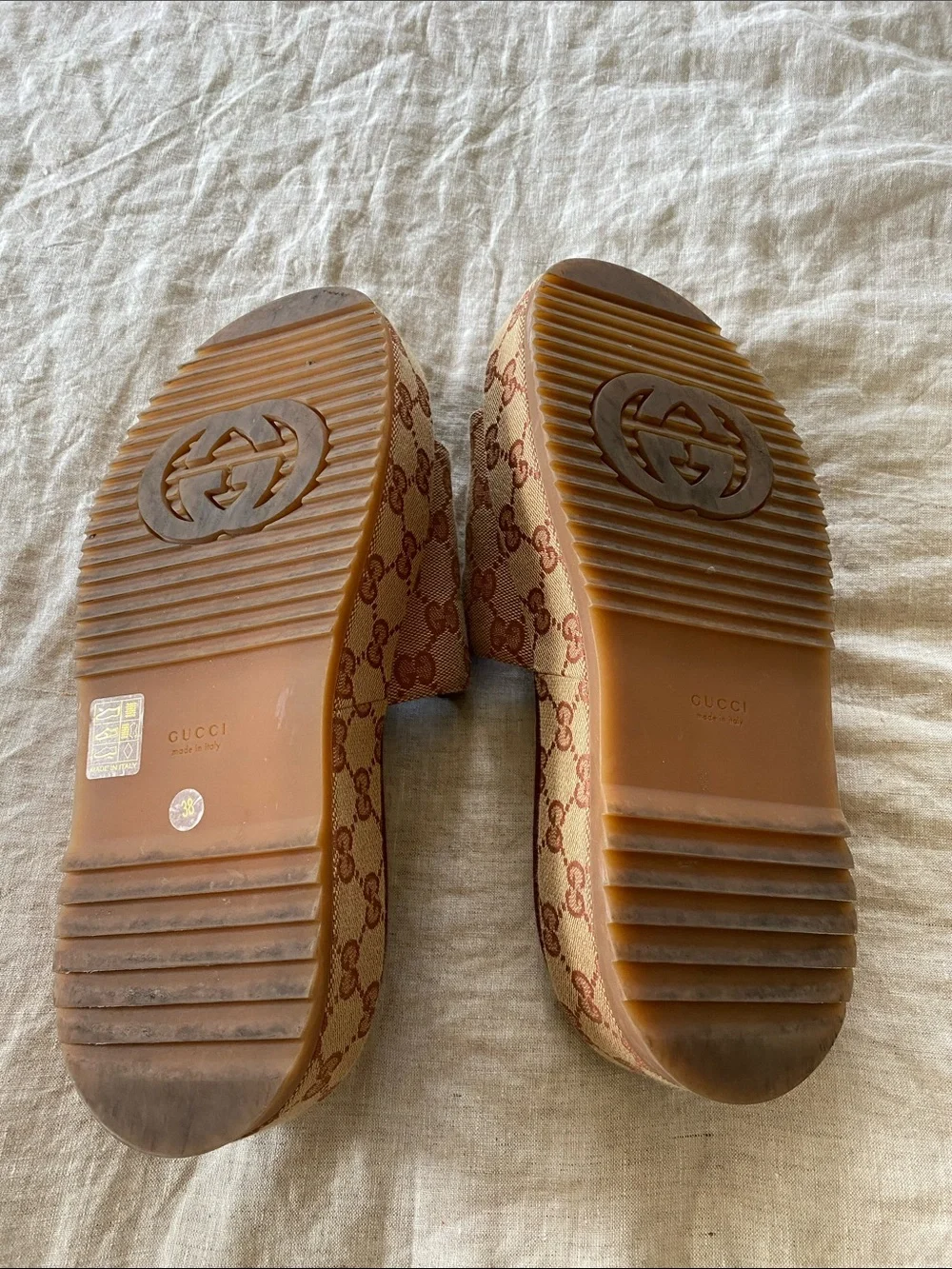 Gucci featuring tan