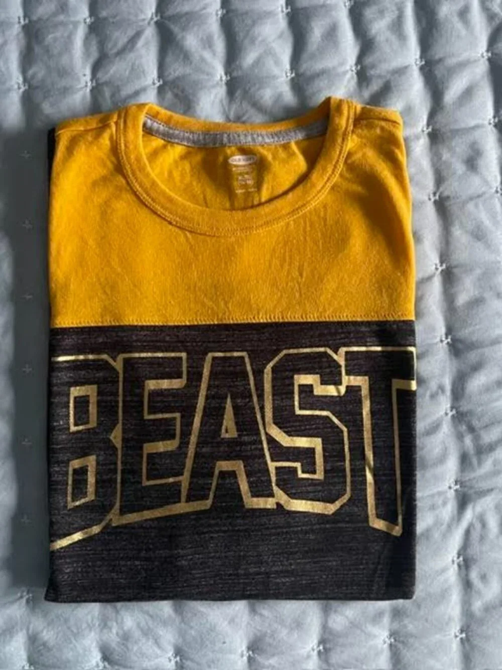 Graphic Football-Style Short Sleeve Tee for Boys Size XL/TG