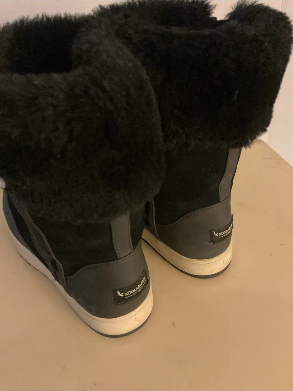 Koolaburra by Uggs women Black Suede leather fur Tynlee waterproof boots US 9