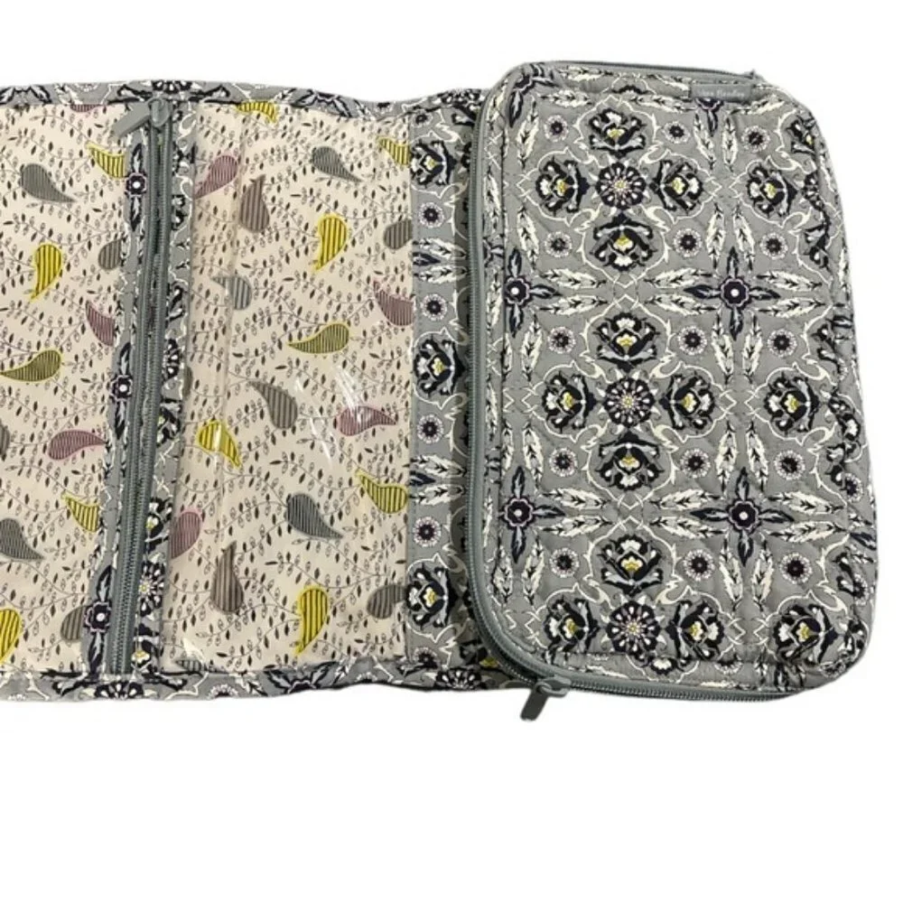 N/A jewelry toiletry
