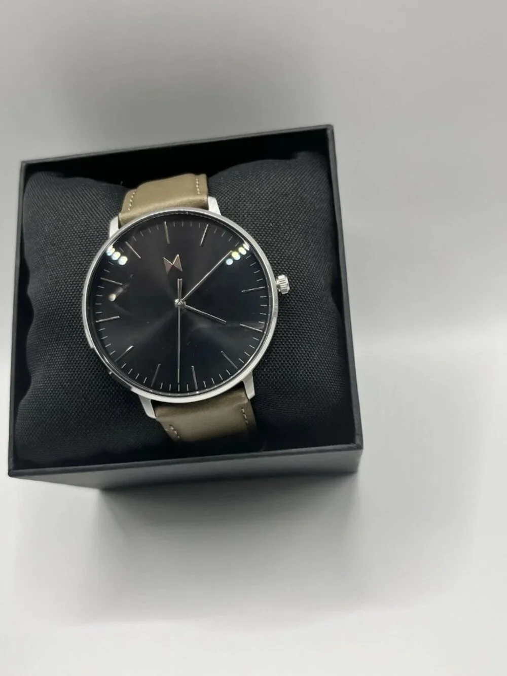 MVMT elegant men’s