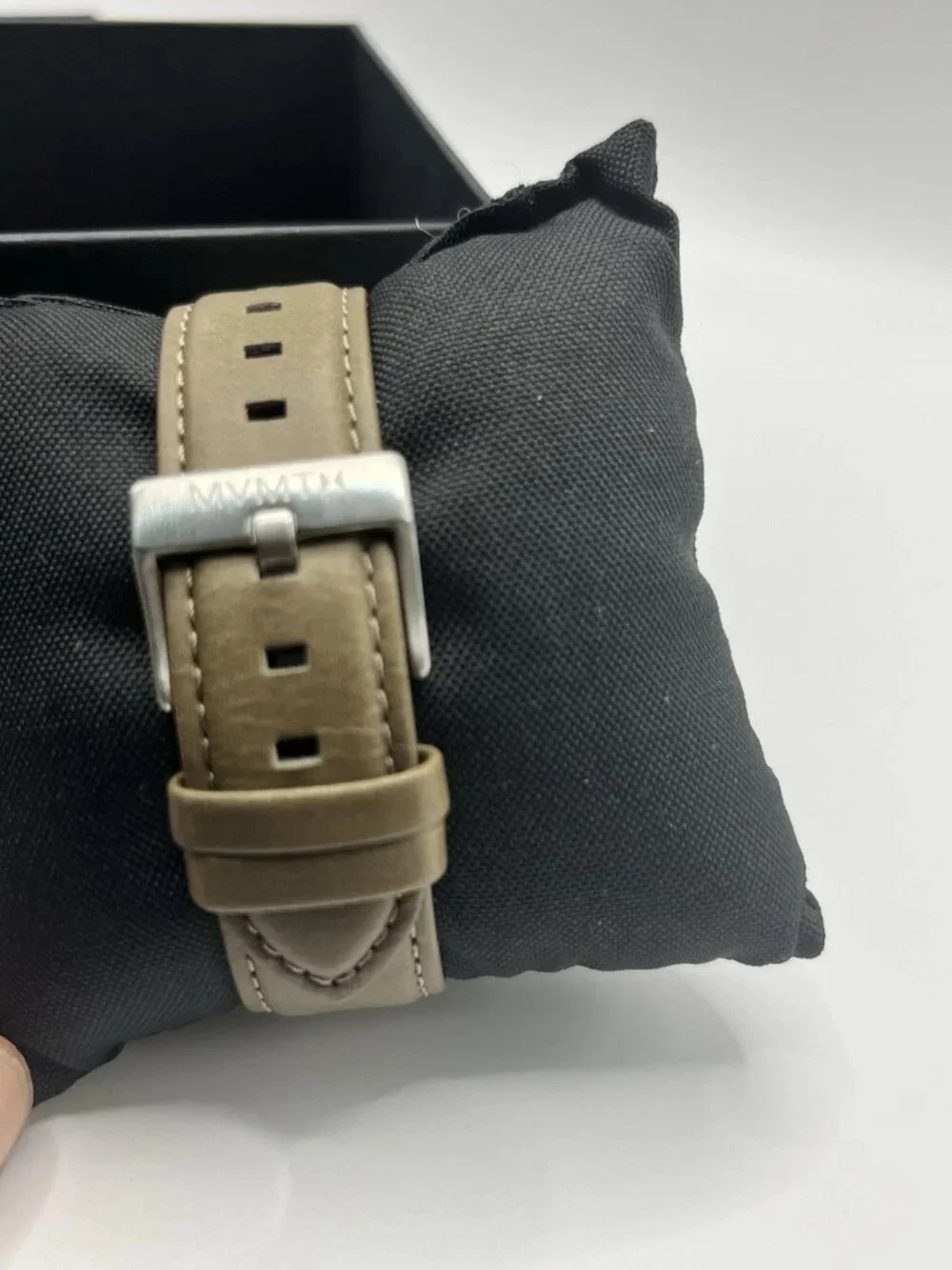 MVMT elegant men’s