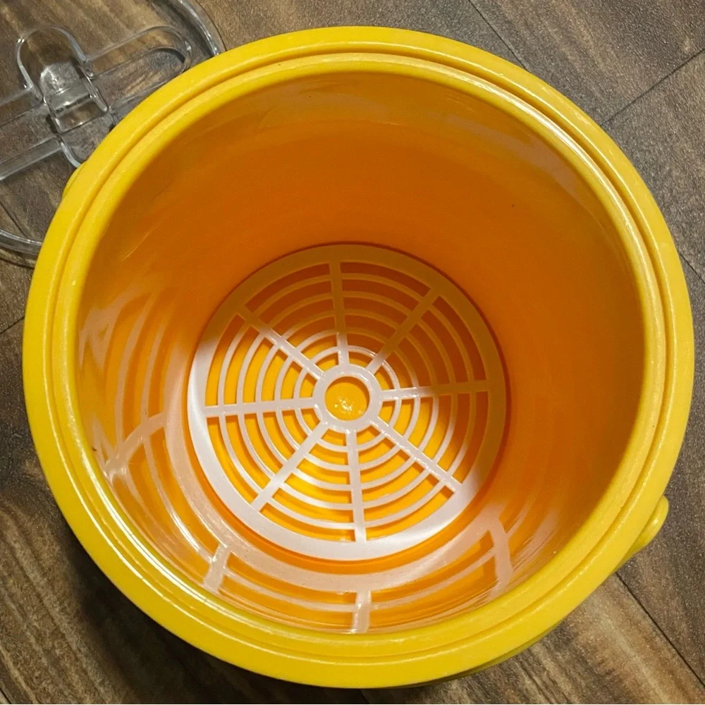 Vintage happy missing yellow