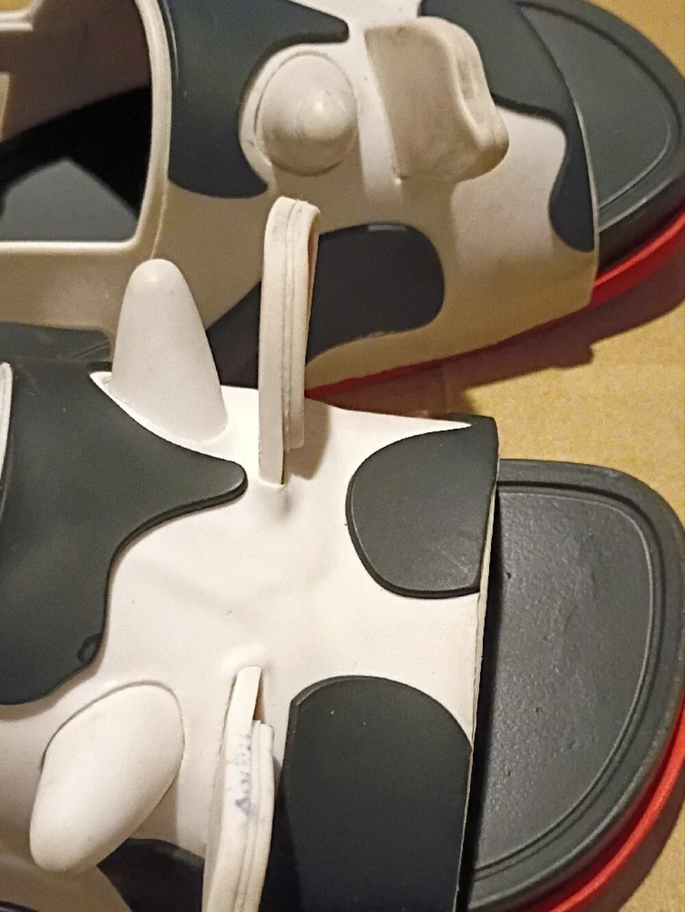 Mini Melissa Beach Slide Giraffe sandals. Size 9. USA. OBO
