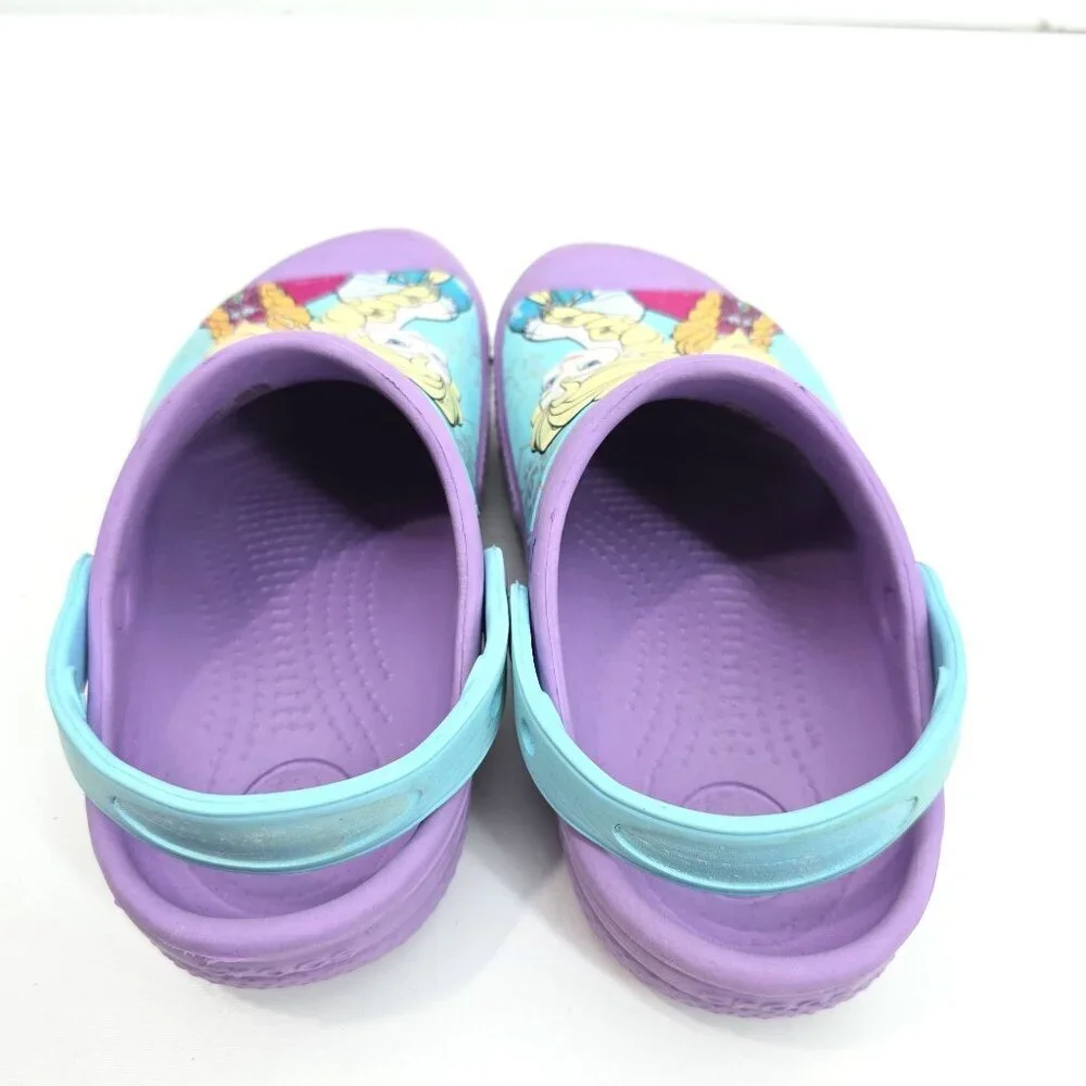 CROCS frozen size