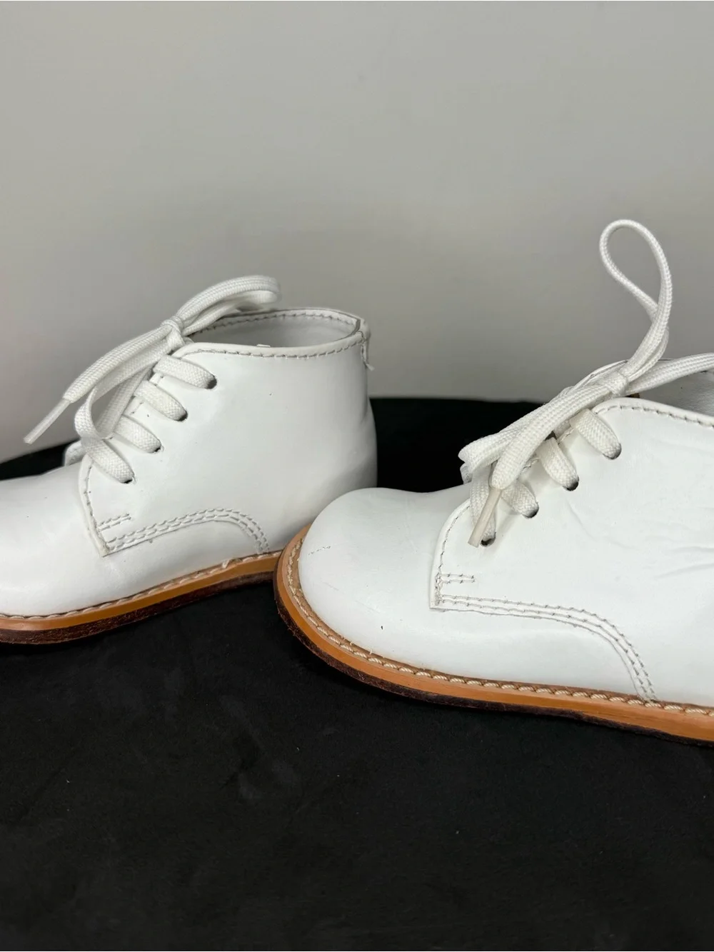 Josmo white leather