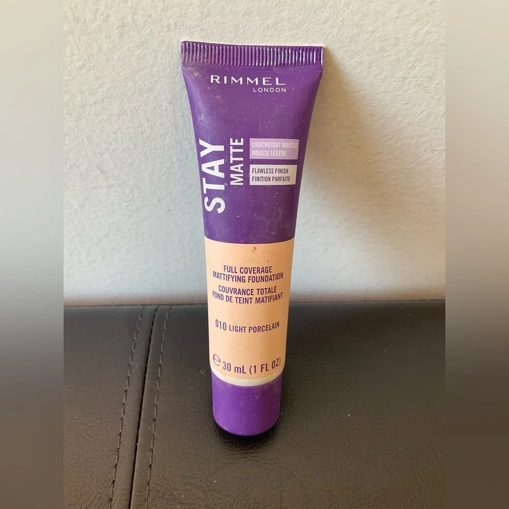 Rimmel Stay Matte Foundation, Light Porcelain Color