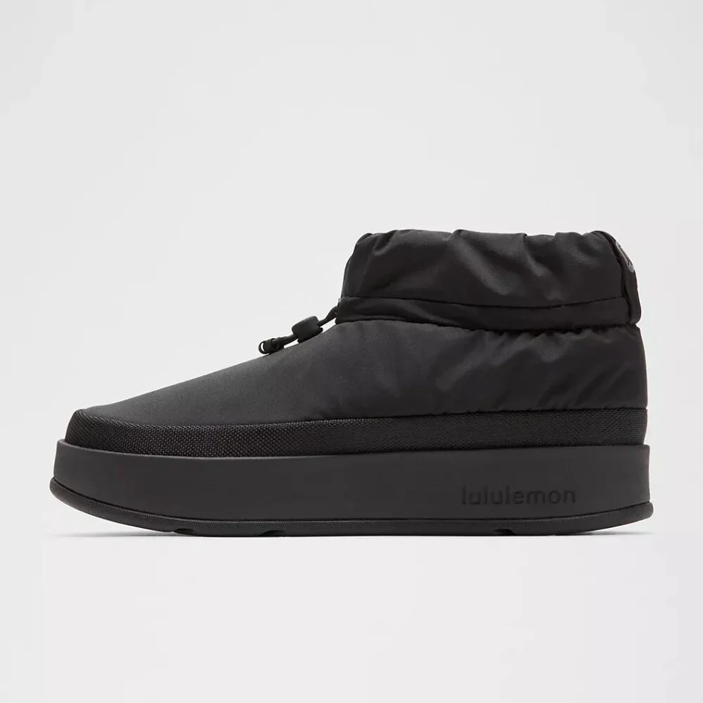 NWT Lululemon Women's Wunder Puff Mini Boot, Size 8, Black, New with Tag in Box