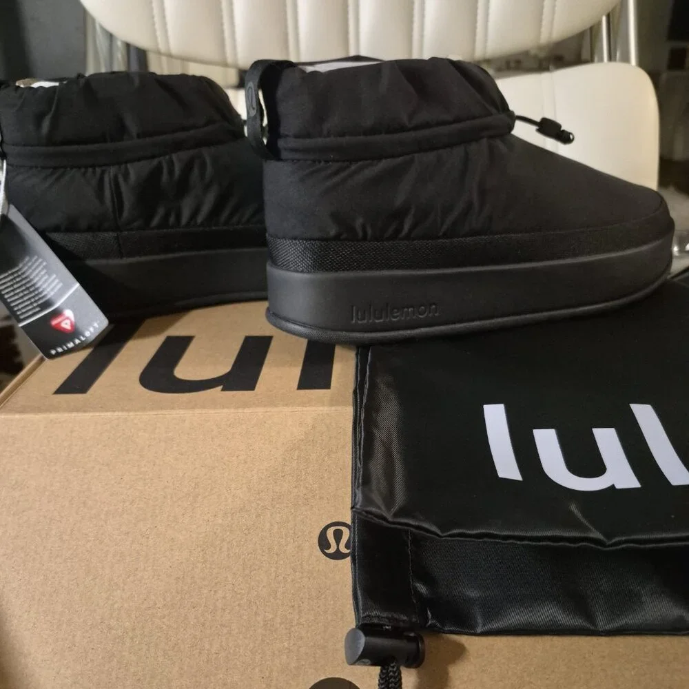 NWT Lululemon Women's Wunder Puff Mini Boot, Size 8, Black, New with Tag in Box