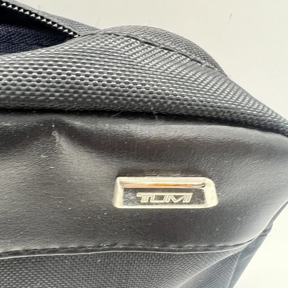 TUMI for Delta Nylon Zippered Pouch Small Toiletry Cosmetic Bag airline plane