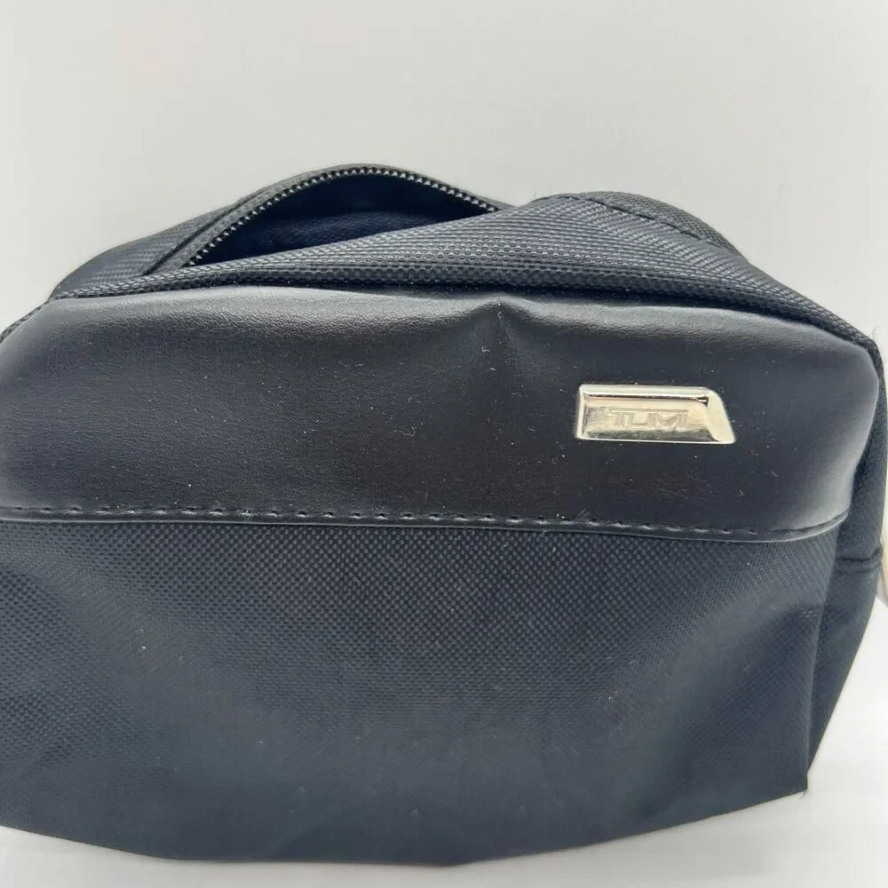 TUMI for Delta Nylon Zippered Pouch Small Toiletry Cosmetic Bag airline plane