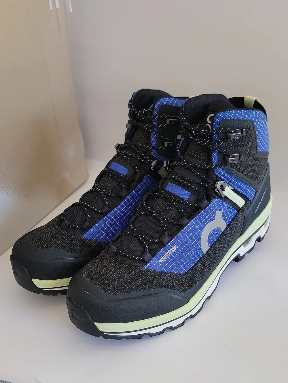 On Running sturdy hiking