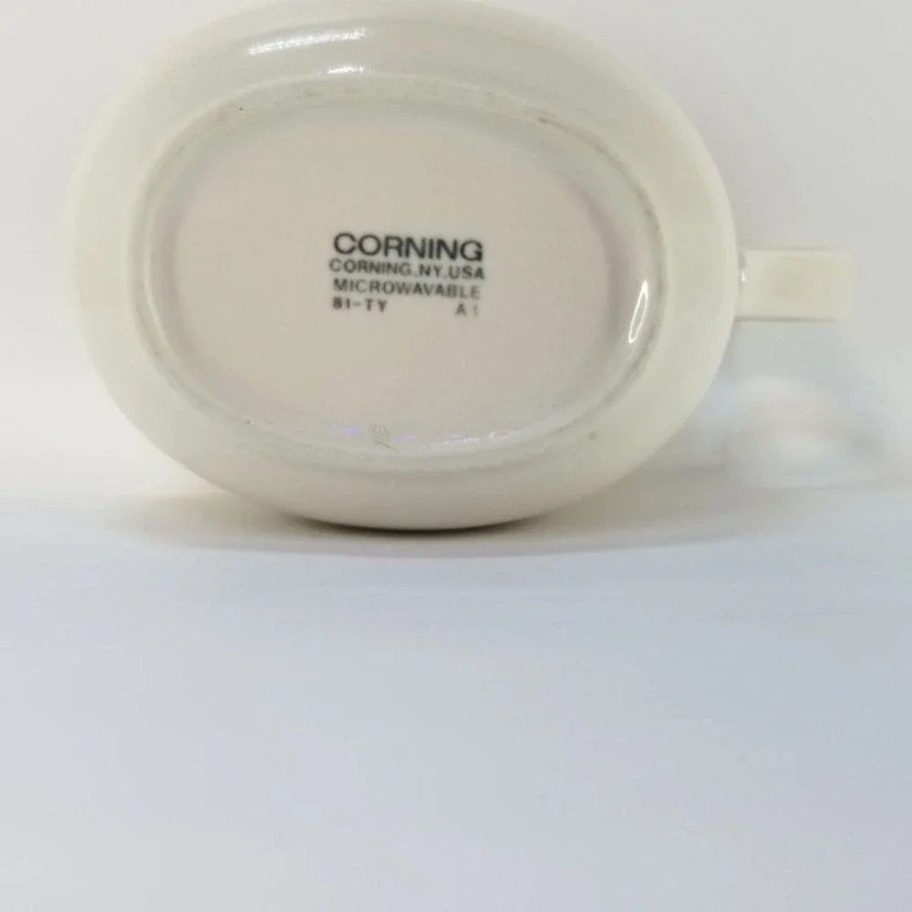 Corningware meet vintage