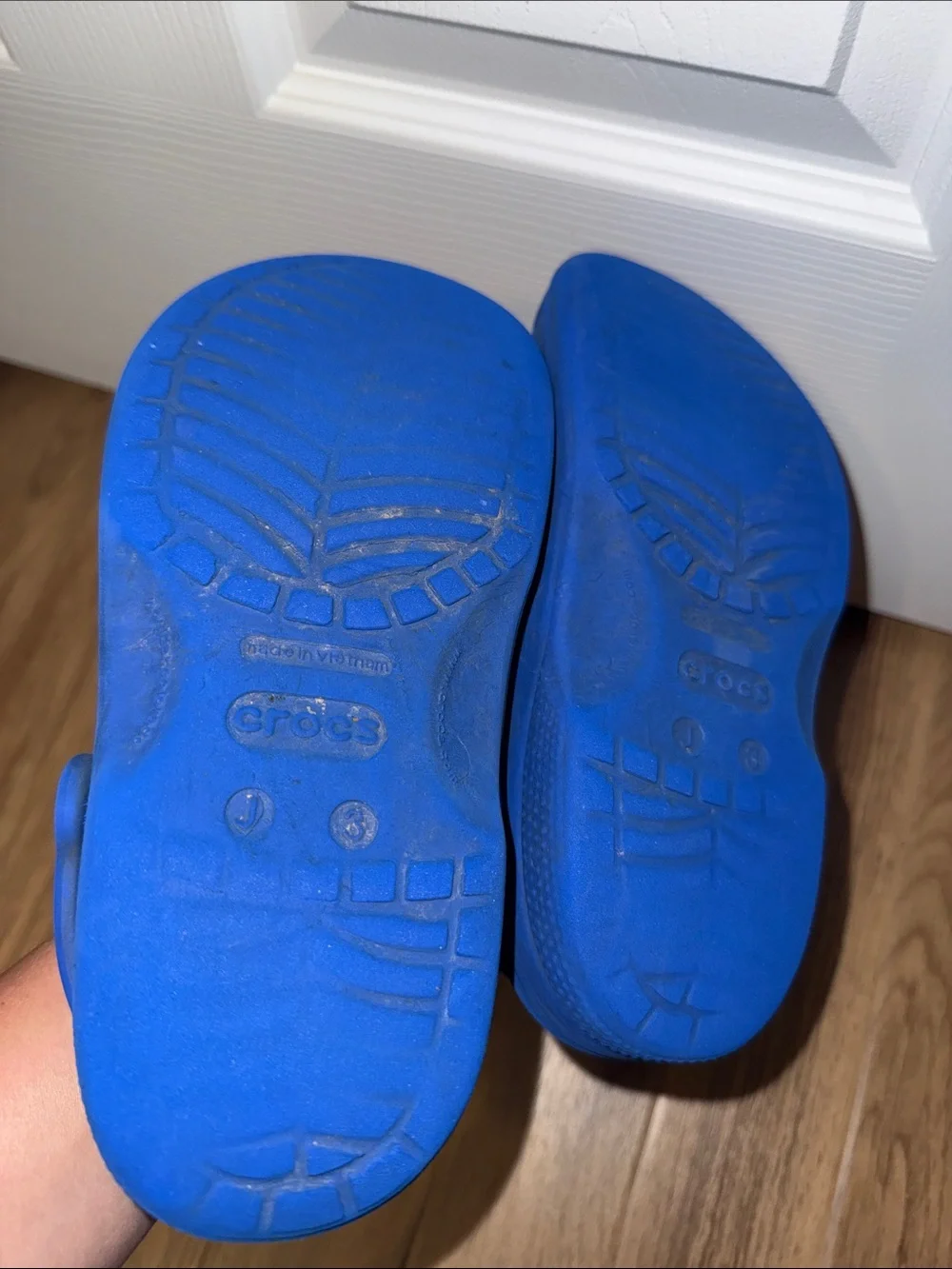 CROCS wear cheap why