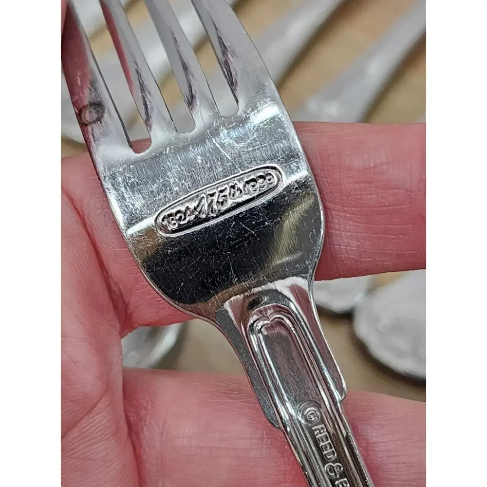 Reed & Barton KINGS 1824-175th-1999 Twelve Place Setting 81 Pieces Stainless