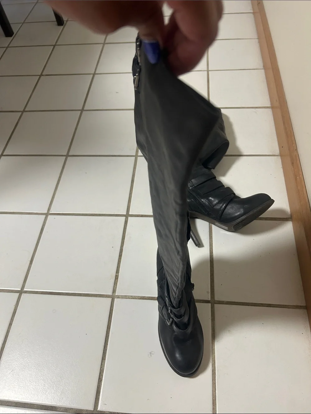 Aldo classic knee