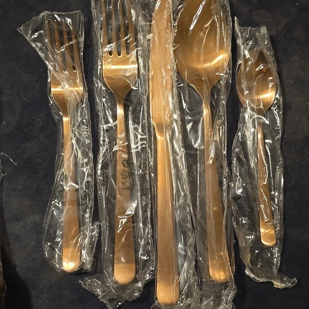 Oslo Cutlery 5 Pc Set in Matte Copper, Service For 1,  Retail Price $105.00US
