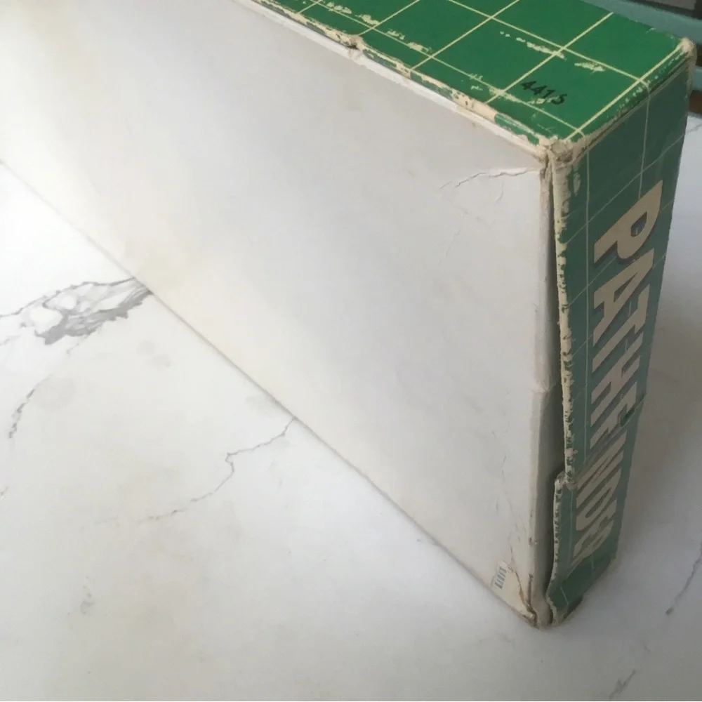 Milton Bradley 165 mb board