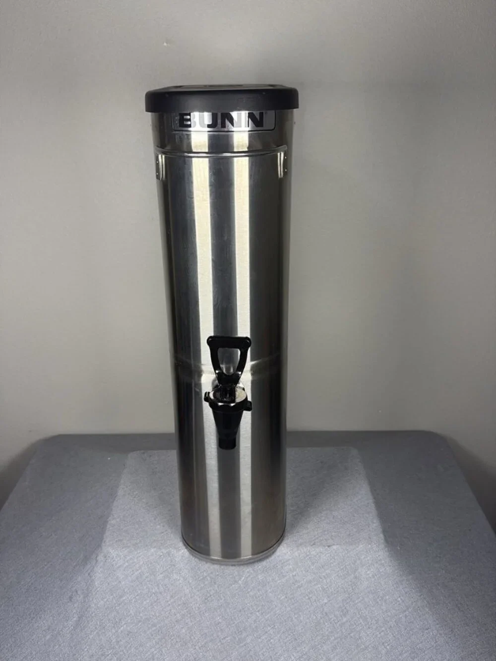 Bunn TDO-N-3.5 Narrow Iced Tea/ Iced Coffee Dispenser 3.5 Gallon Stainless Steel
