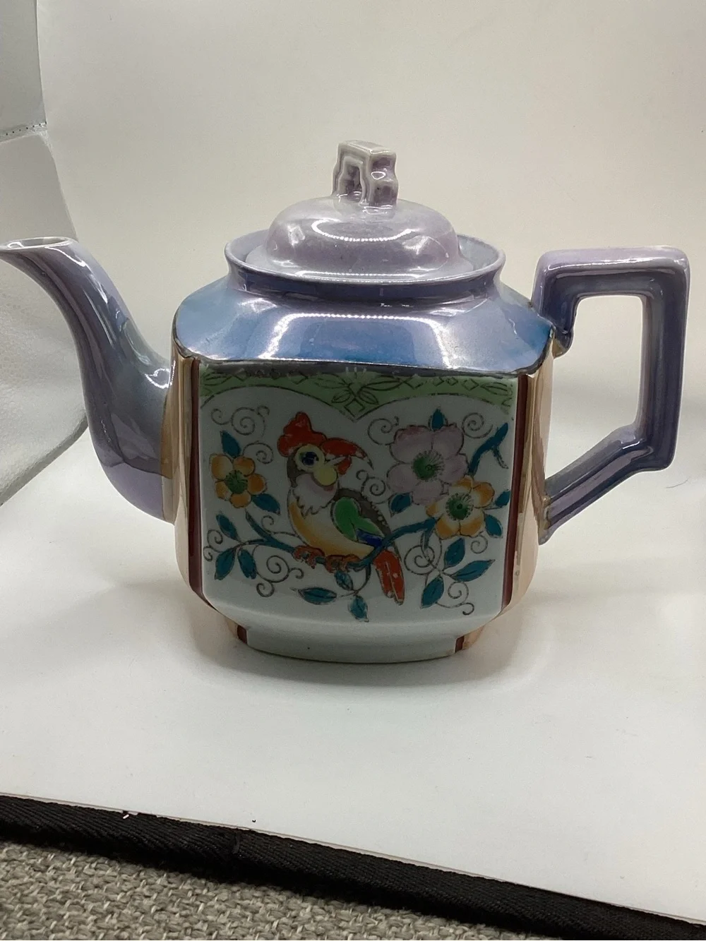 Unk porcelain teapot