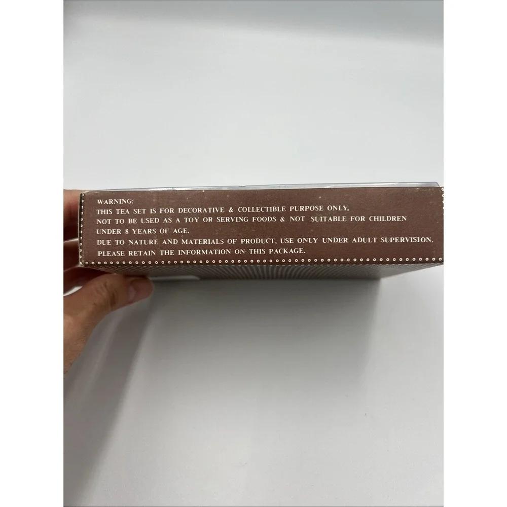 White Mountaineering new box