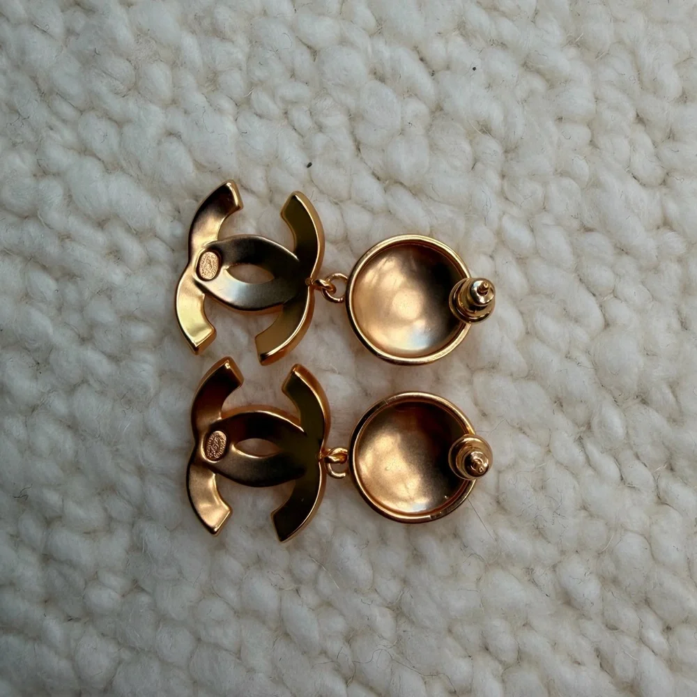 CHANEL Gold-Tone Quilted Logo Drop Earrings