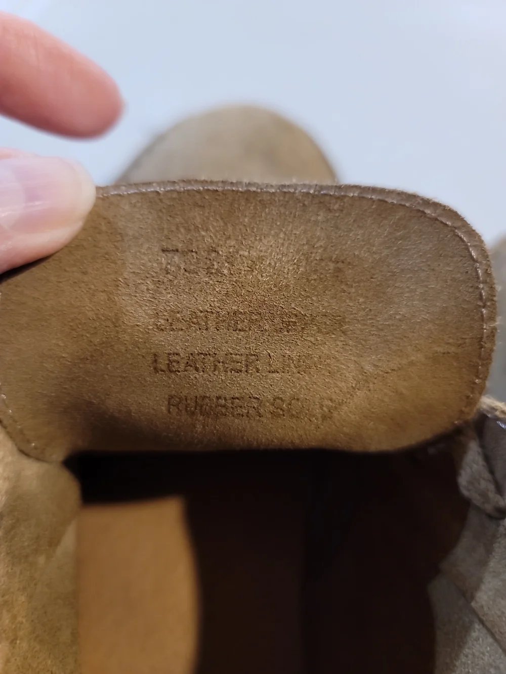 Men's Suede Chukka Boots in Tan Sz7 crepe sole