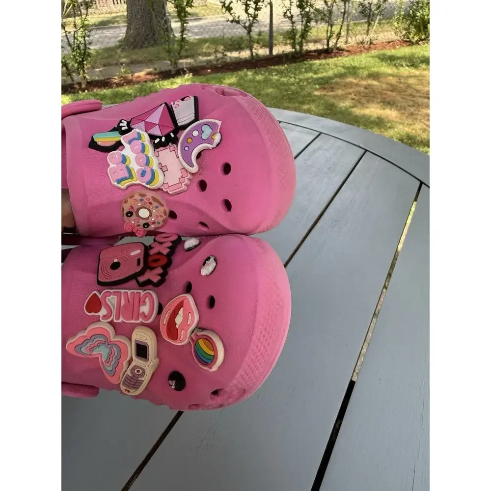 CROCS casual everyday
