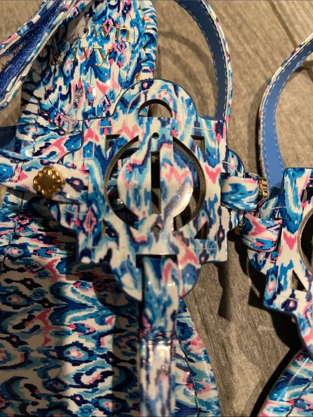 Blue Patterned Women's Thong Sandals - Vibrant Summer Style