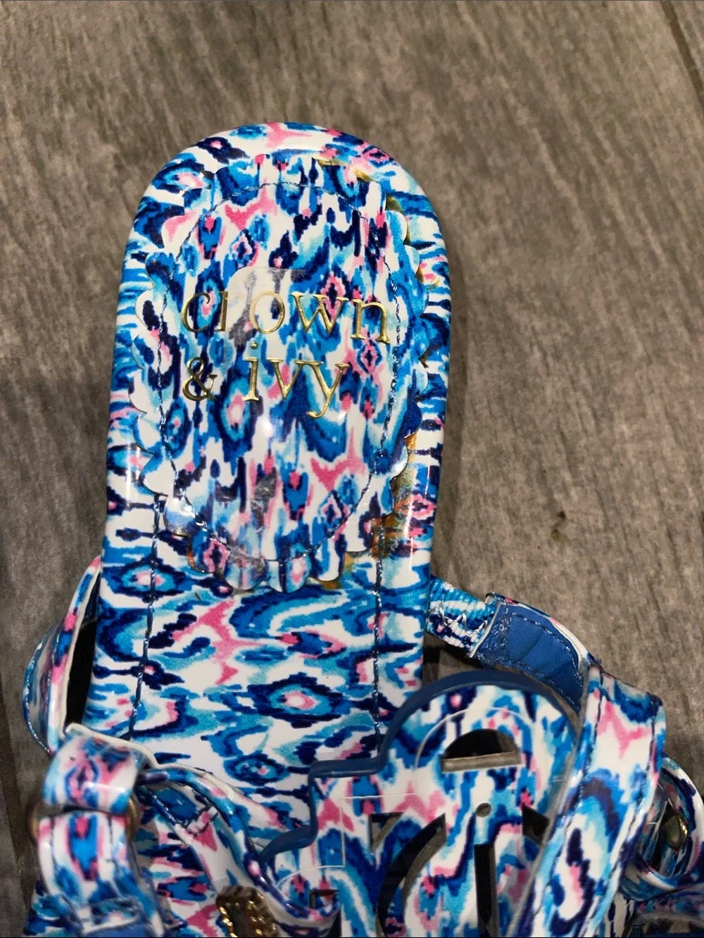Blue Patterned Women's Thong Sandals - Vibrant Summer Style