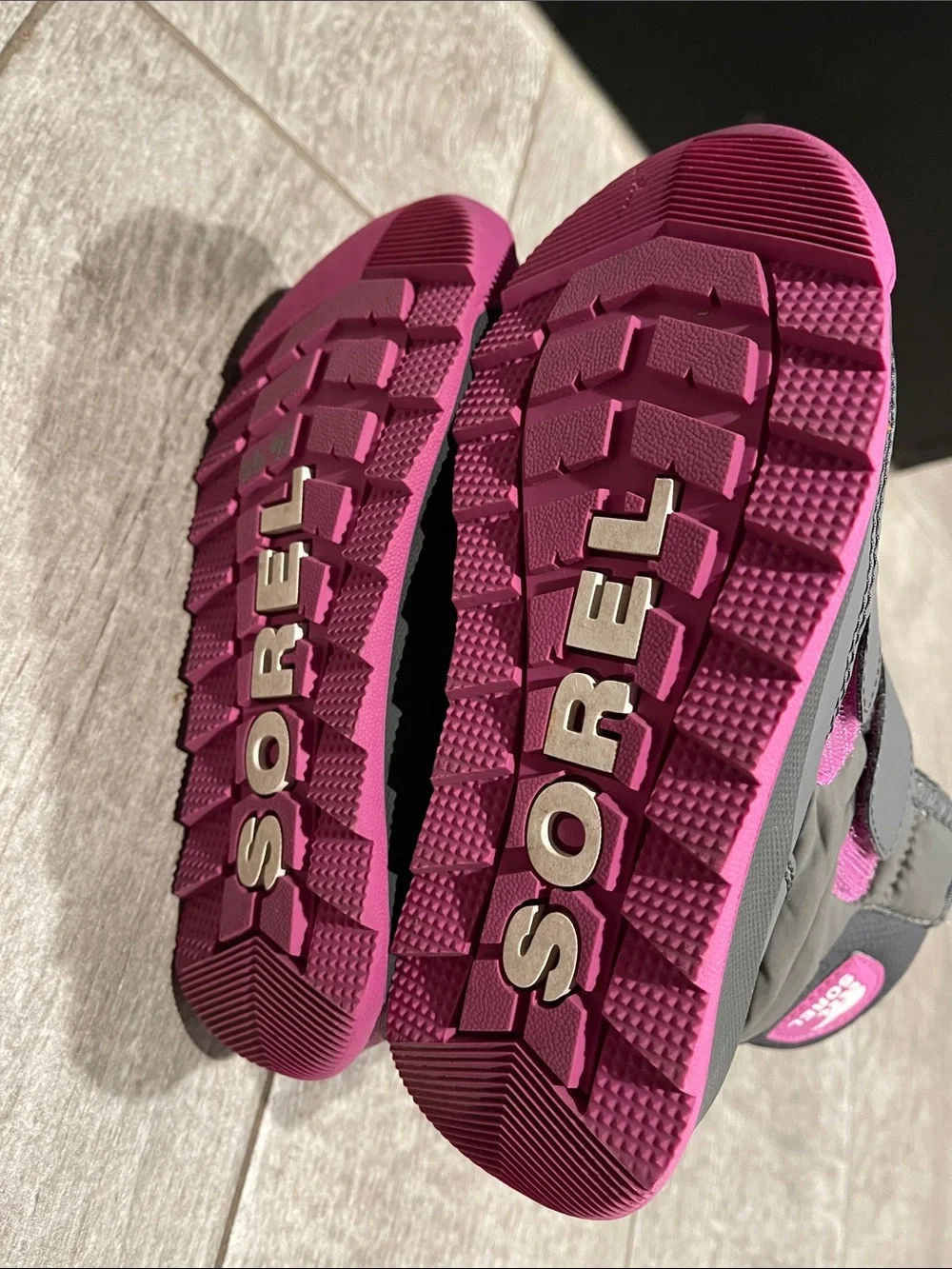 Sorel Kids Grey and Pink Hook-and-Loop Winter Boots