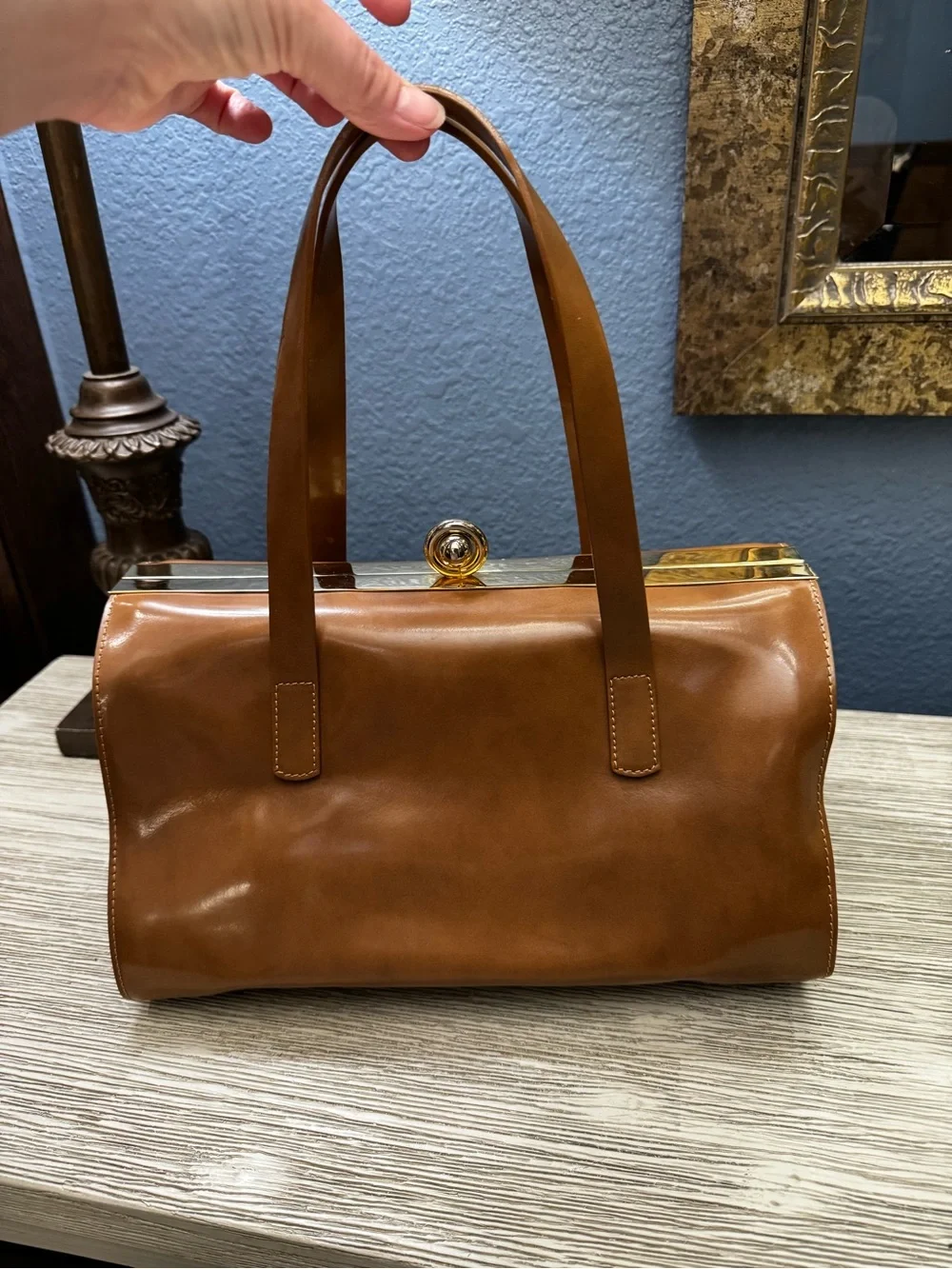 Alberta Di Canio timeless spot refined