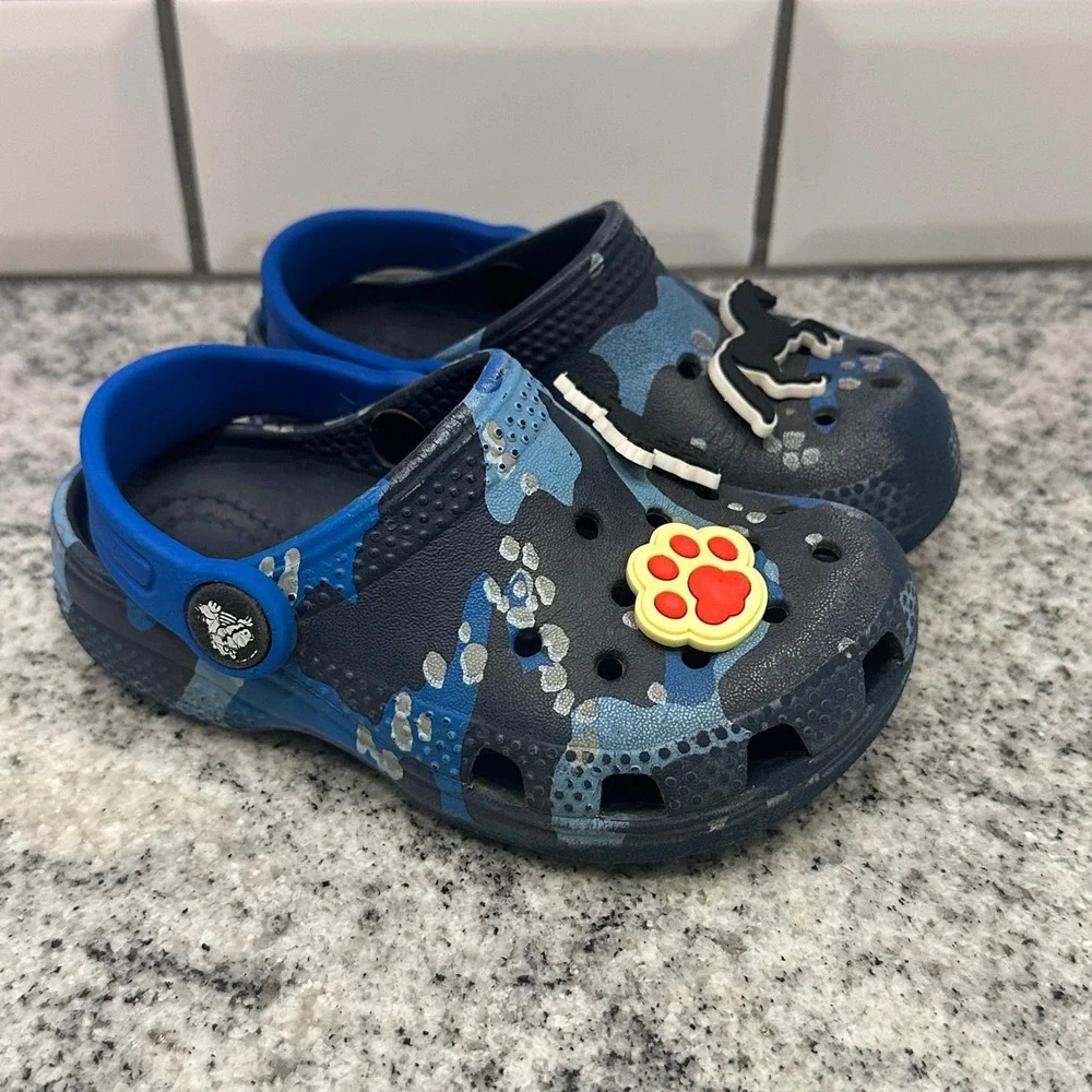 Crocs Kids C7 Clogs Blue Camo Horse Paw‎ Print Jibbitz Slip On Camouflage Shoes