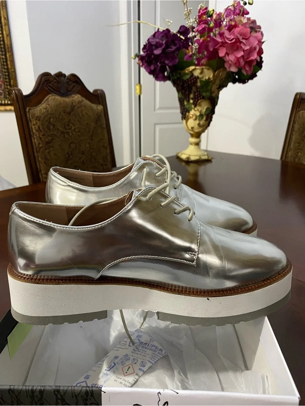 Kensie sleek metallic