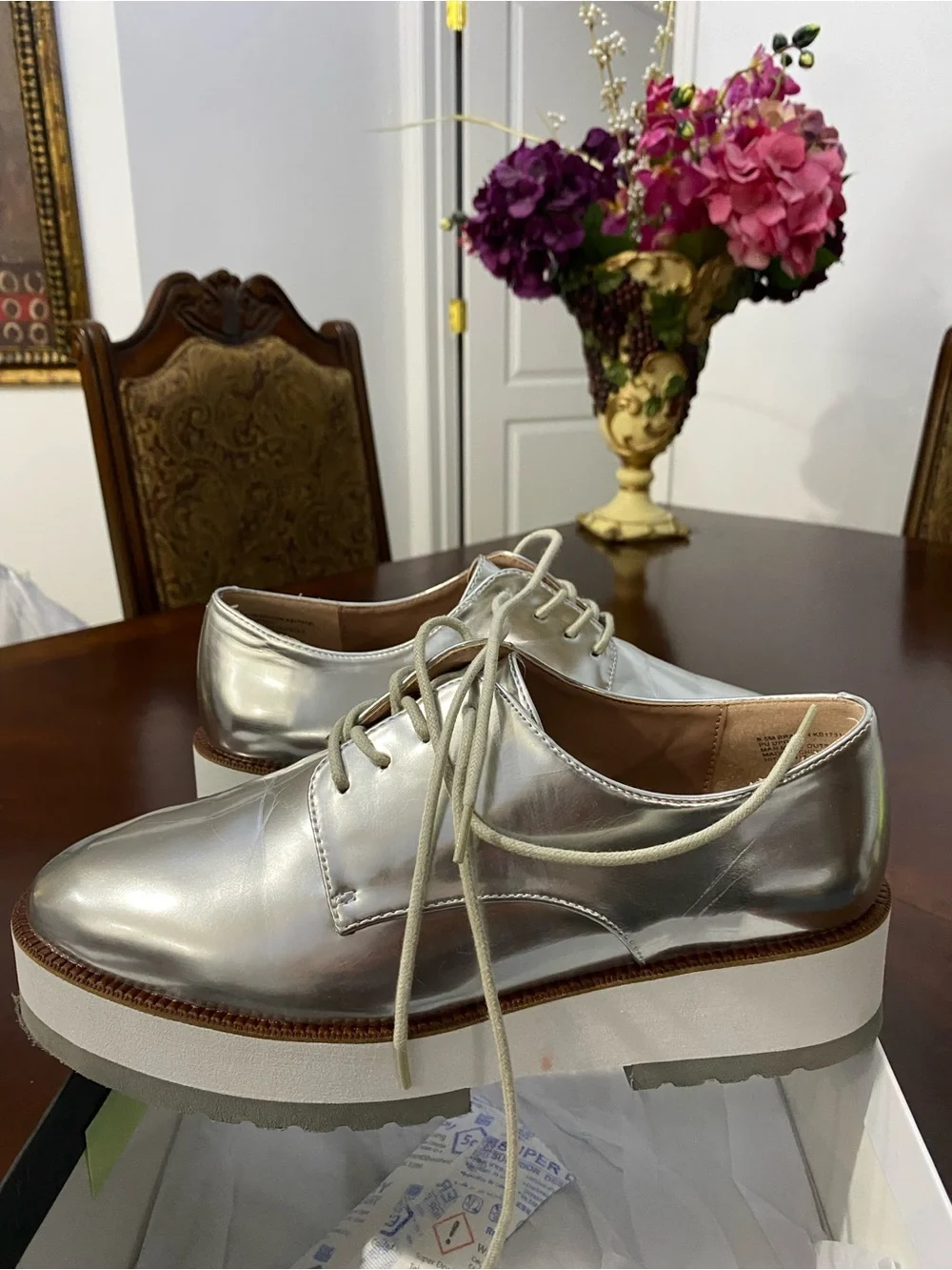 Kensie sleek metallic