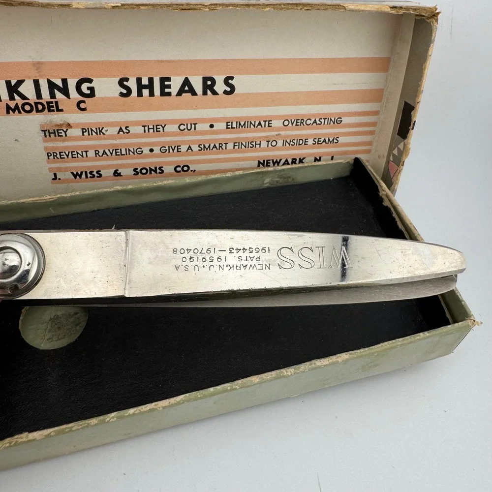 Wiss Pinking Shears Model C Silver Tone Vintage Chrome Sewing Scissors Boxed