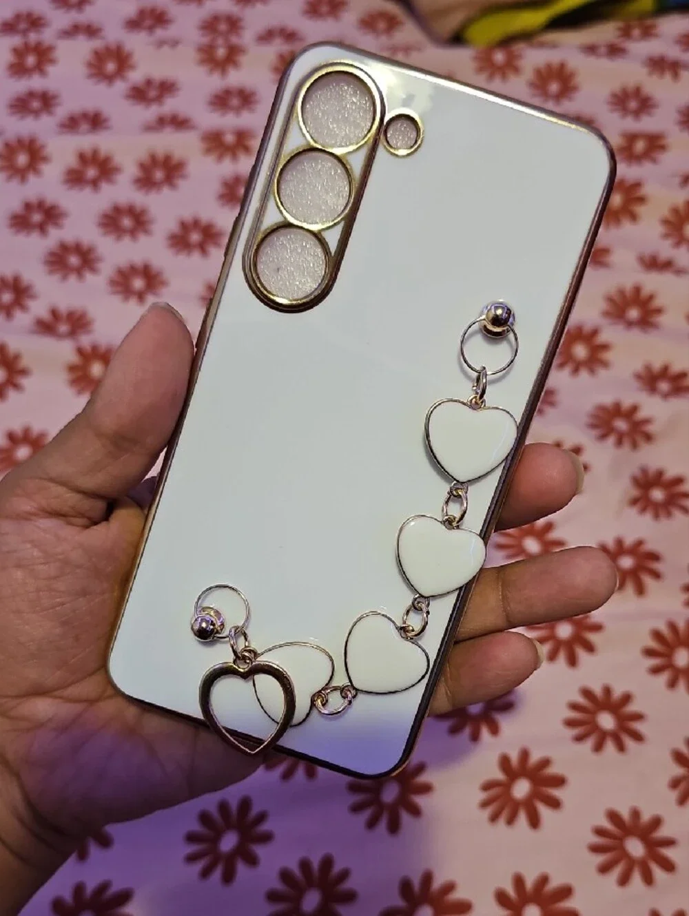 White Glossy Phone Case with Gold Heart Chain