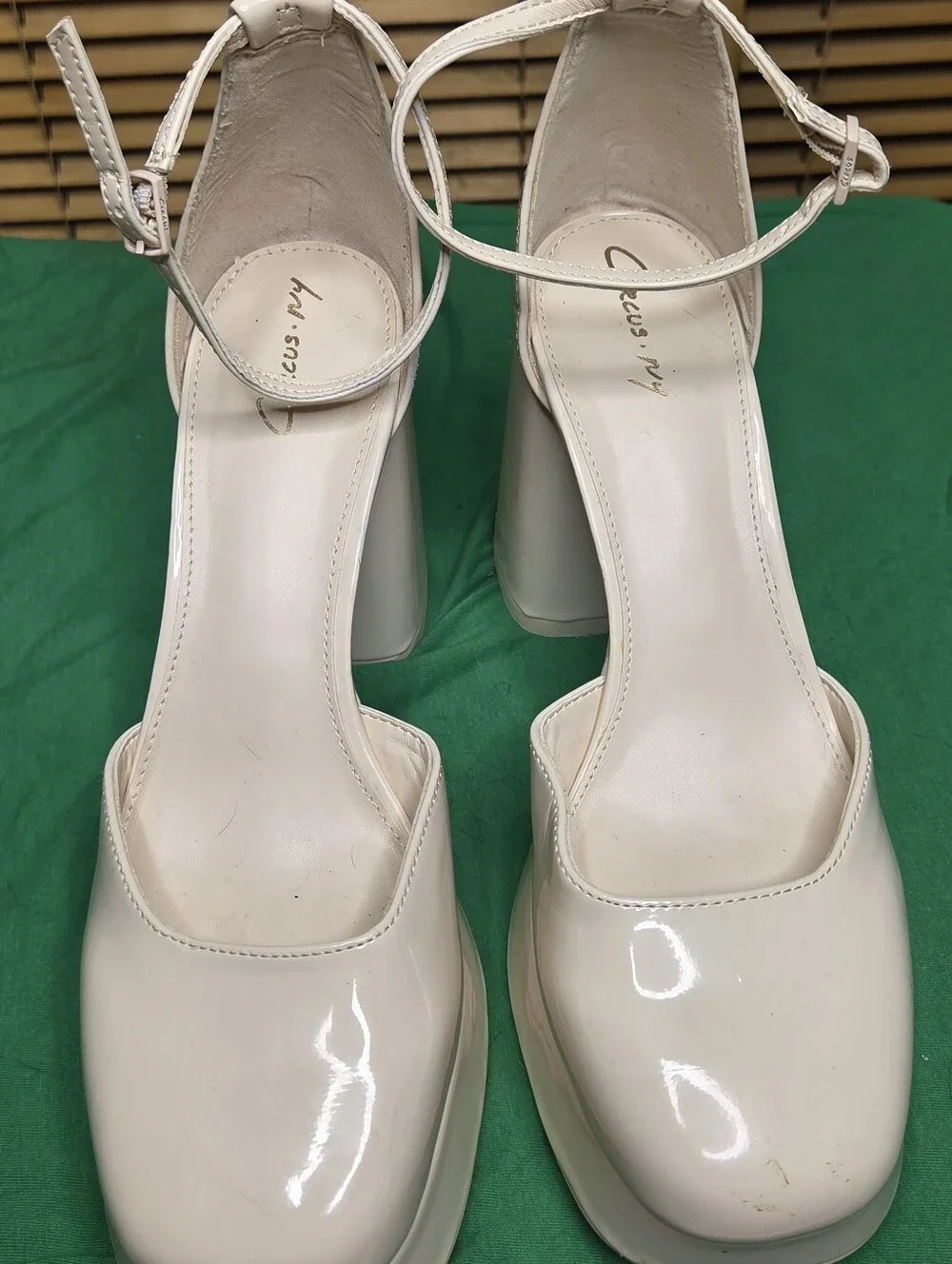 Circus by Sam Edelman elegant circus