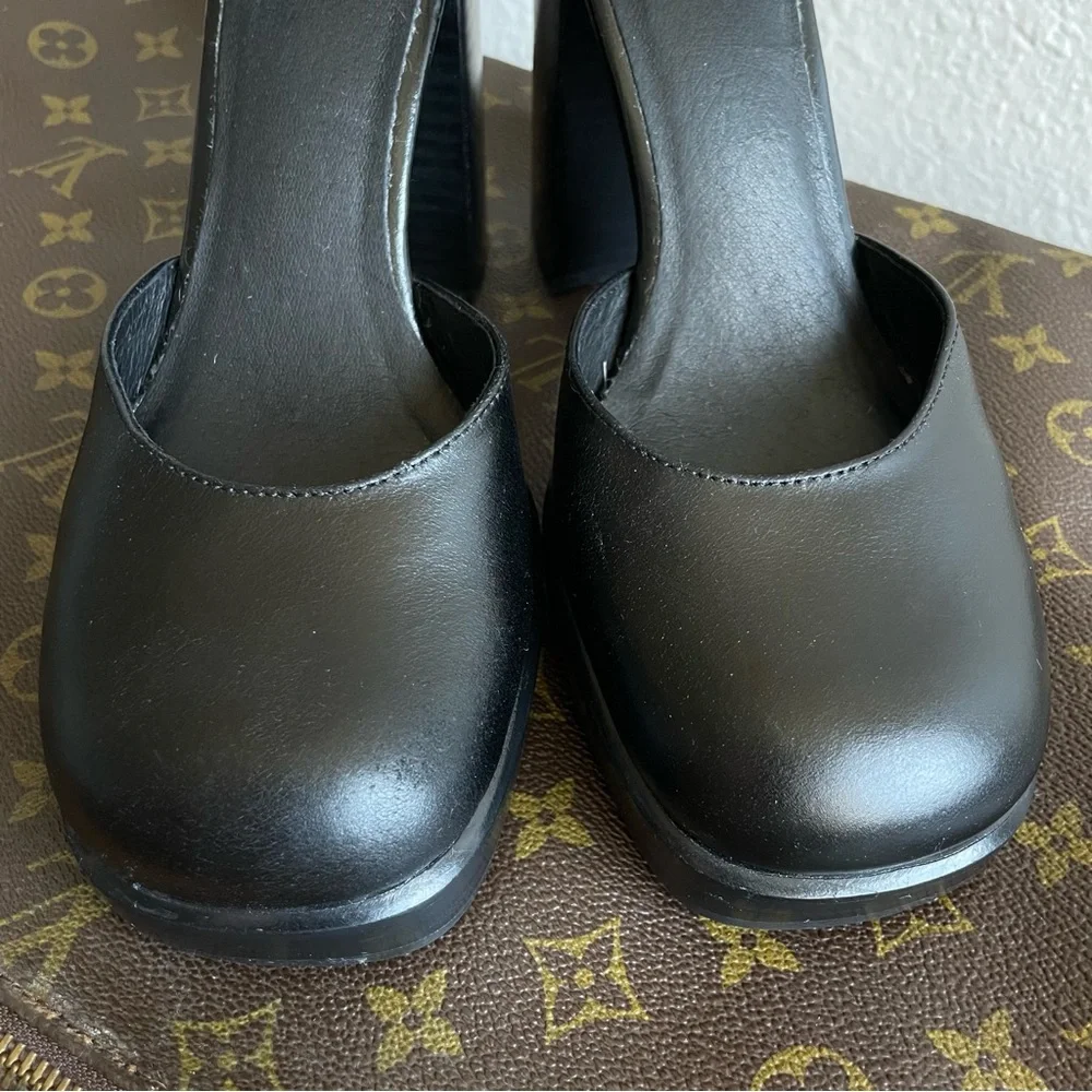 Jeffrey Campbell more purchasing