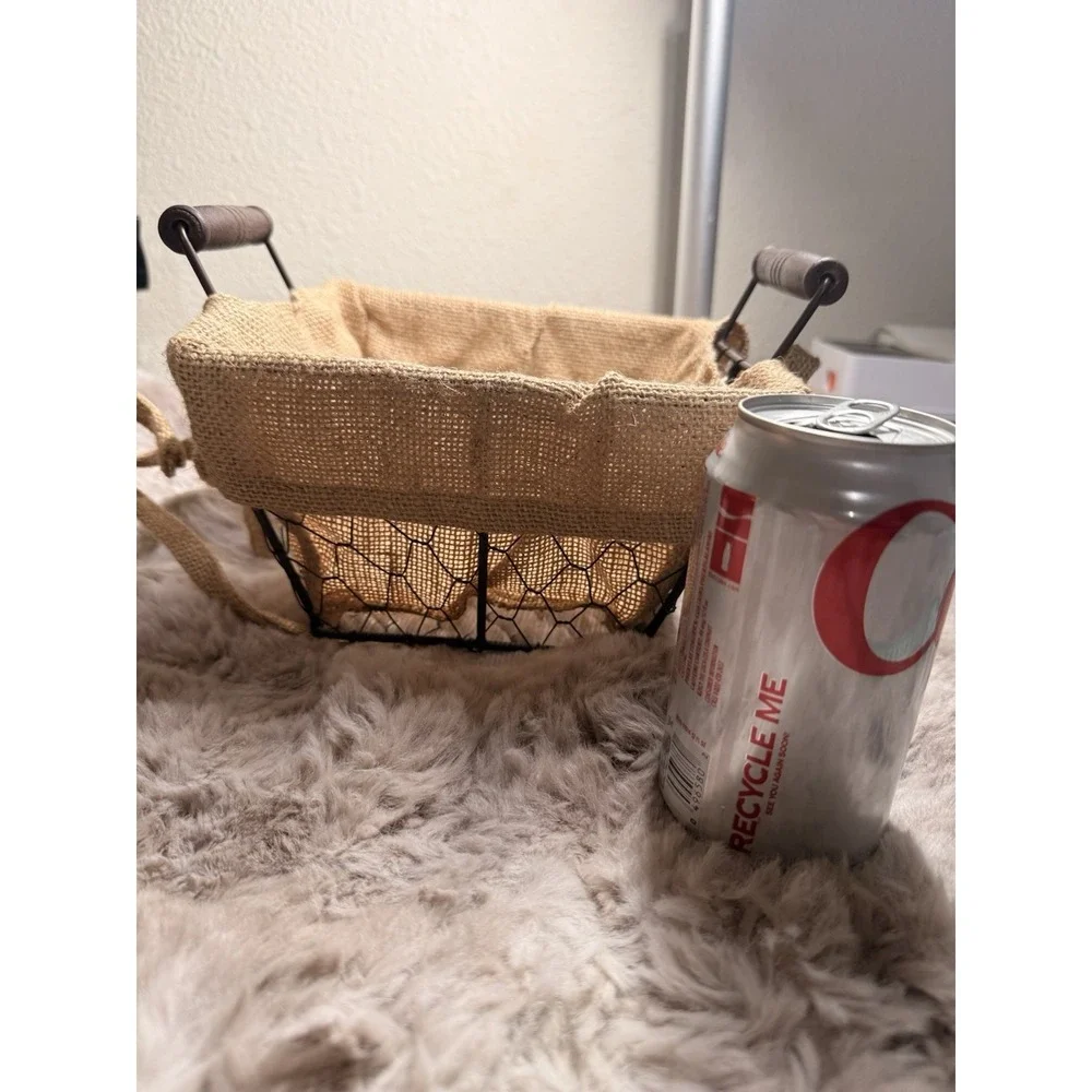 The Unbranded Brand classic rustic