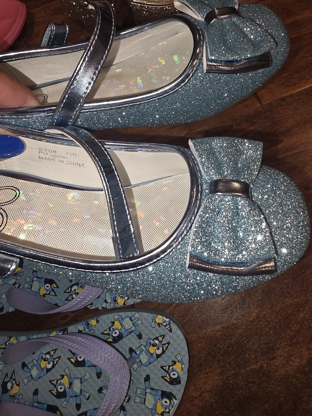 Jessica Simpson set girls