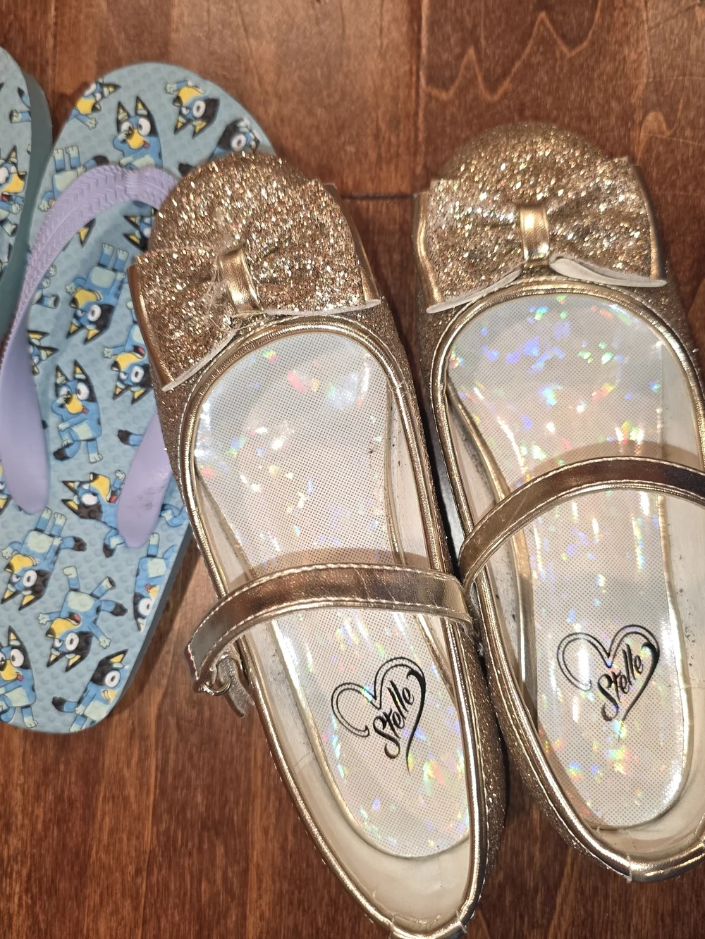 Jessica Simpson set girls