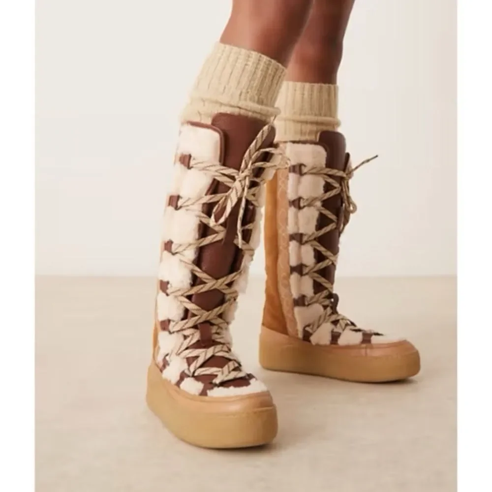 NIB FP Wilder MukLuk Boots. Size 8