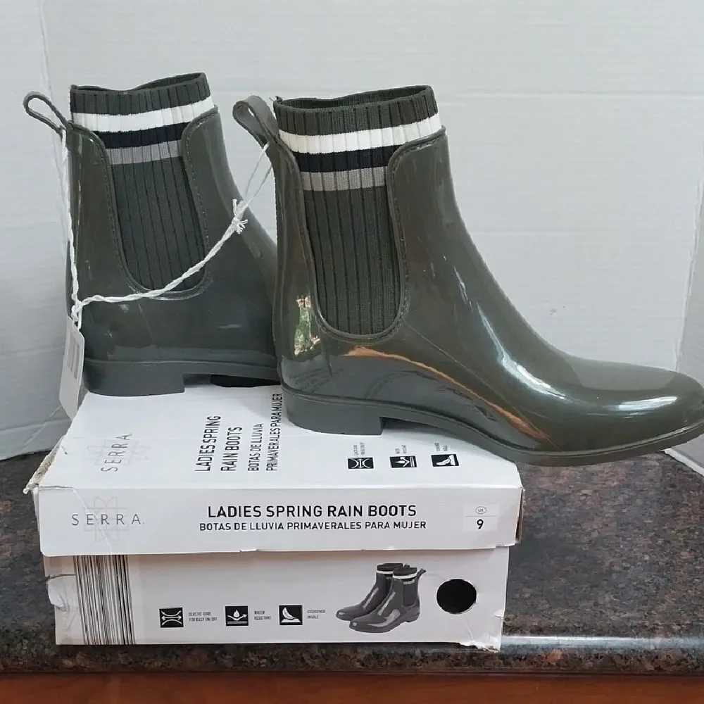 Loden Green Serra Women's Green Rain Boot...Size 9...NEW IN BOX