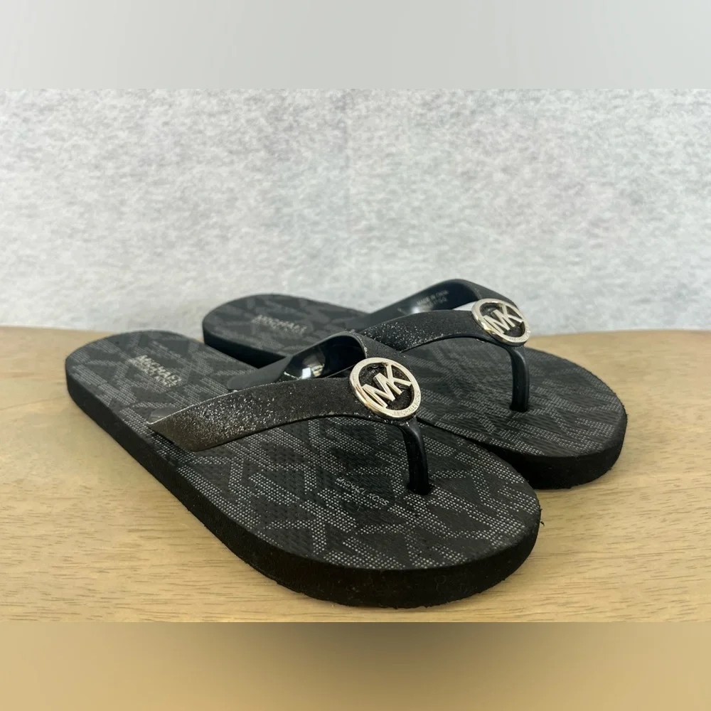 MICHAEL KORS MK Signature Bedford‎ Black Flip Flops Sandals Size  13-1 KDS NWOT