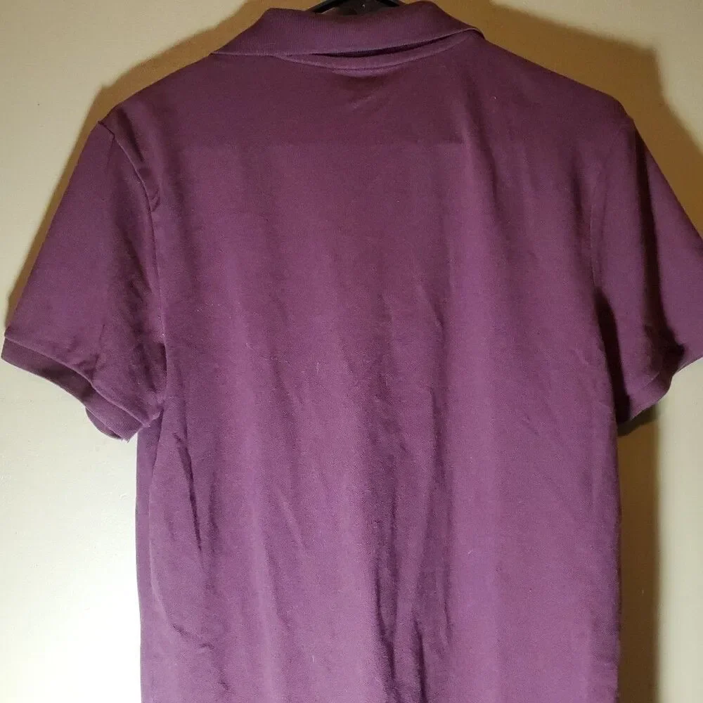 Old Navy burgundy shirt piqué